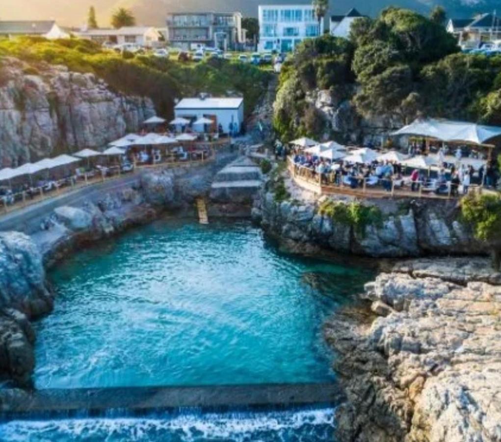 Hermanus Flower House Exterior photo